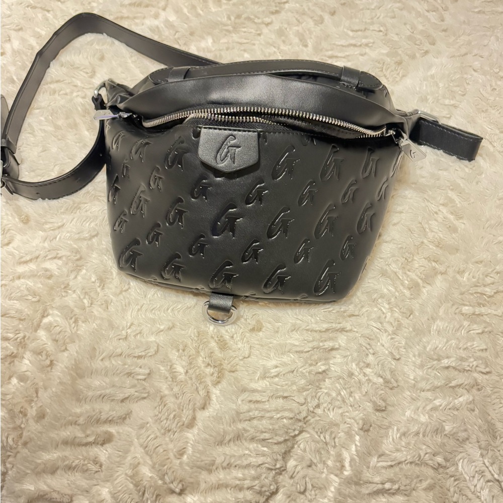 Glamaholic fanny pack